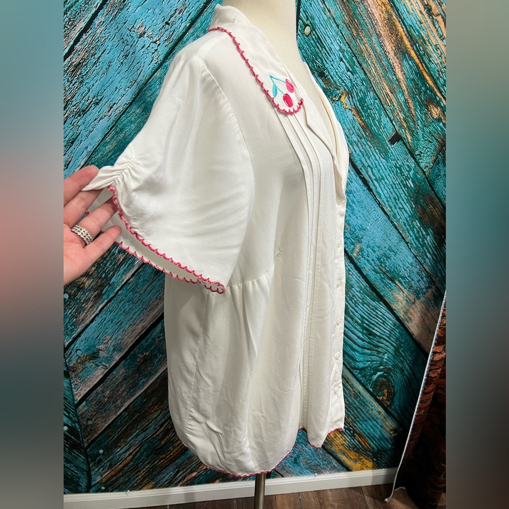 ModCloth Retro 1950s Red Cherry Embroidered Collar Button Down Shirt Blouse - Picture 4 of 10